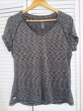 Ideology Women's Charcoal Heather V-Neck Active Tee - L